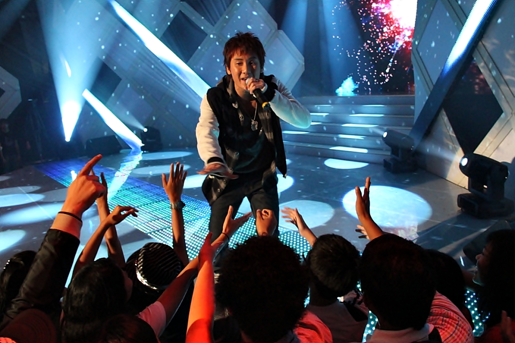 charles stitch wong singapore idol 3 singing